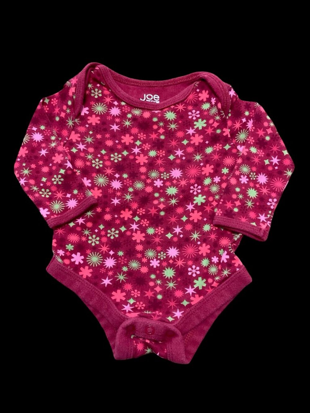 🌻10/$25 - Red/Green Snowflake Print Long Sleeve Onesie